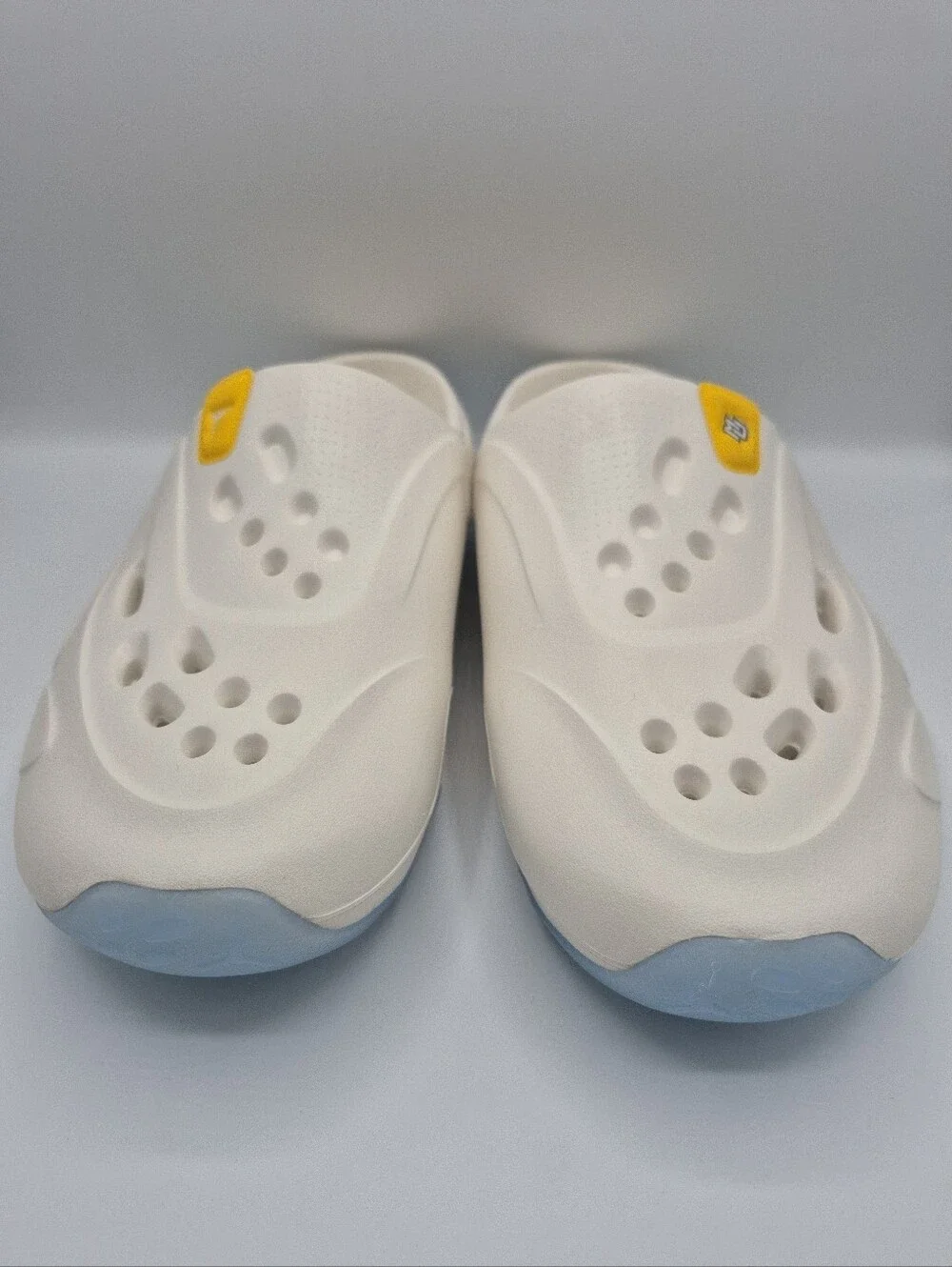 Jordan Roam Marquette PE Player Exclusive Sail Amarillo HF5558-100 Men's Sizes